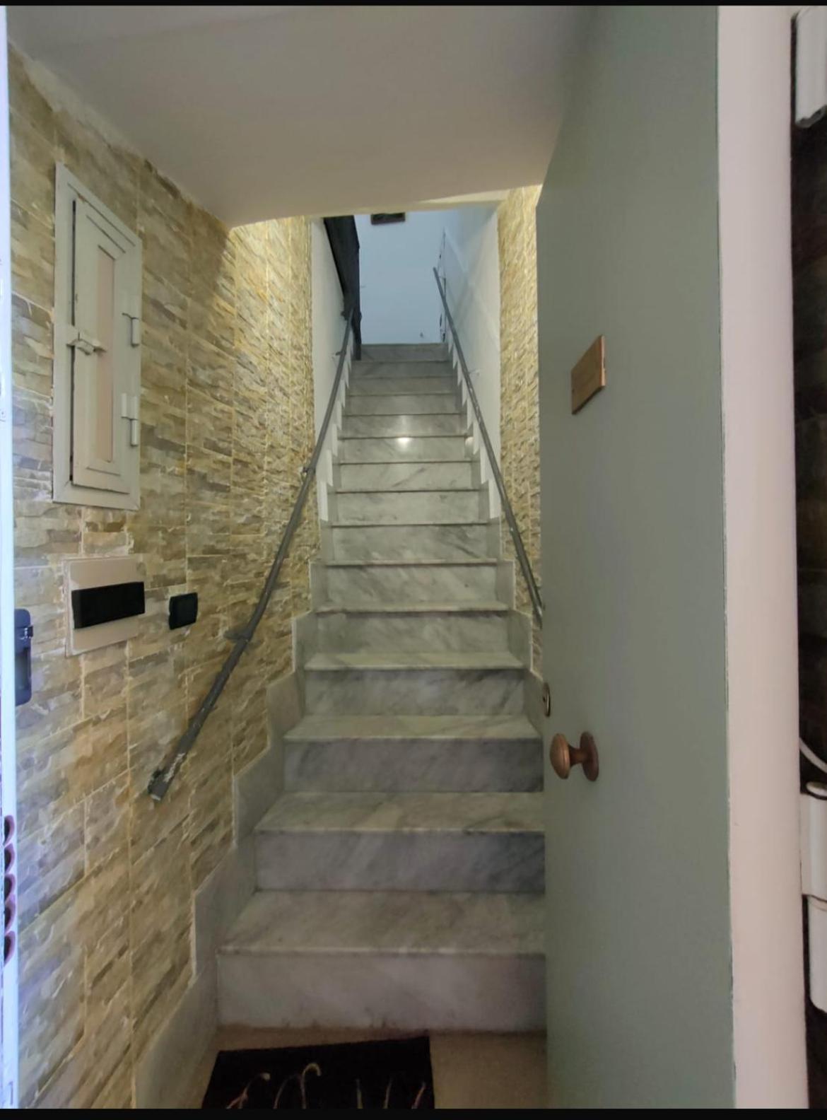 Mari Mari Apartment เนเปิลส์ ภายนอก รูปภาพ